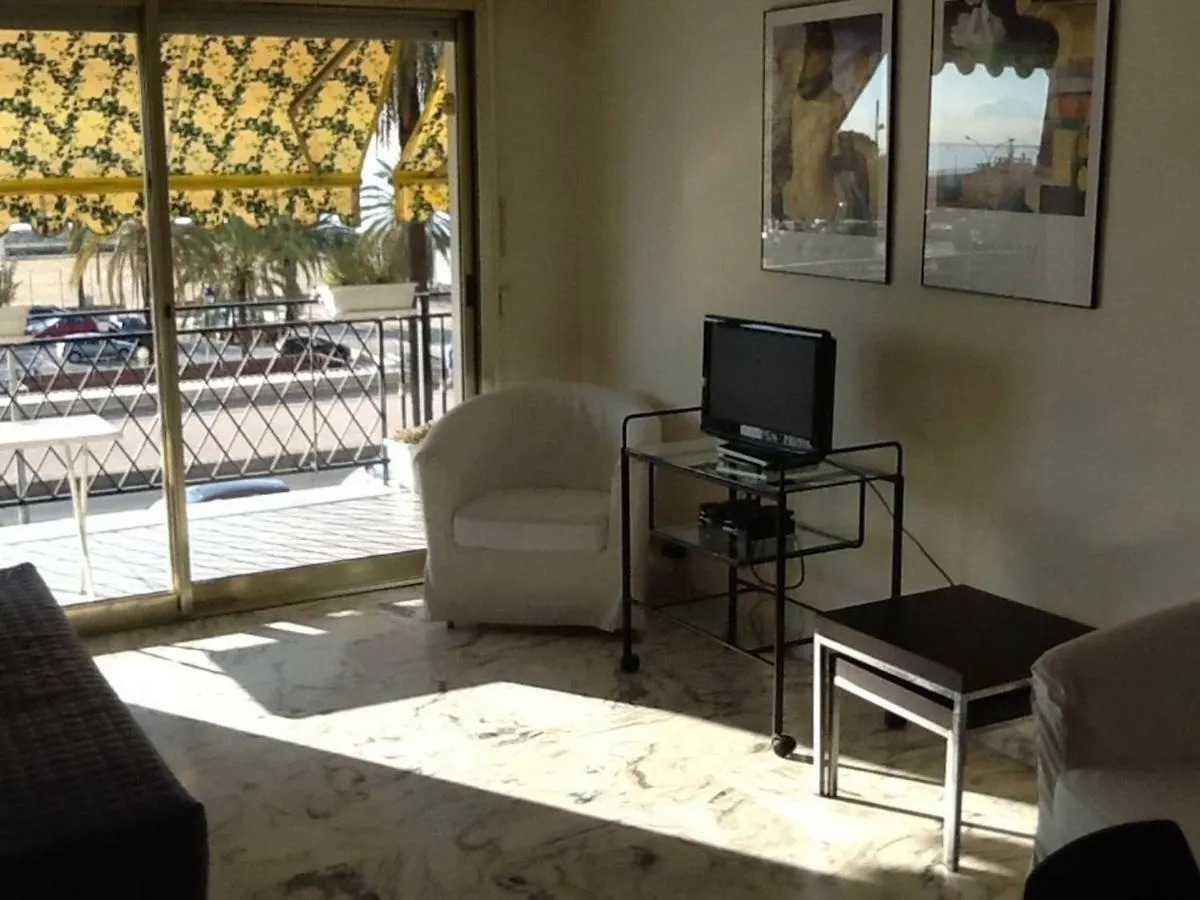 Menton Smartworking And Relax On The Beach, Seaview Apartmán